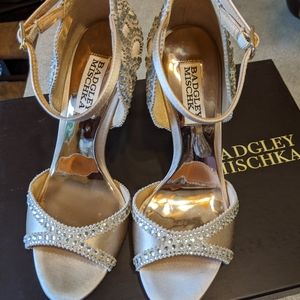 Badgley Mischka Roxy nude heels size 6